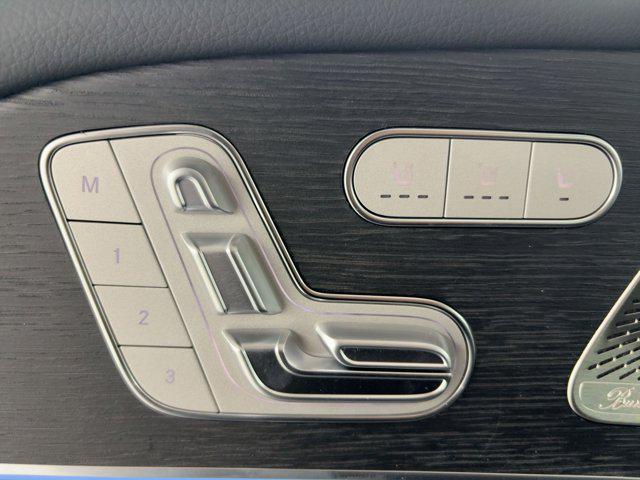 new 2025 Mercedes-Benz GLS 450 car