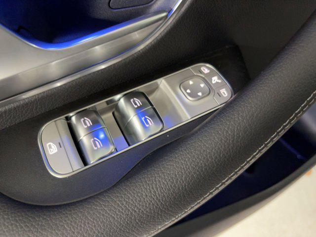 new 2025 Mercedes-Benz GLS 450 car