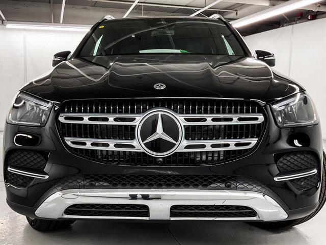 new 2025 Mercedes-Benz GLE 450 car, priced at $75,135