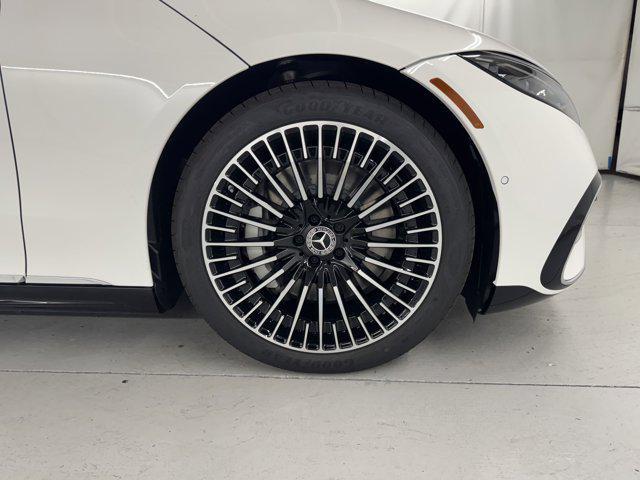 new 2025 Mercedes-Benz EQS 450 car, priced at $107,895