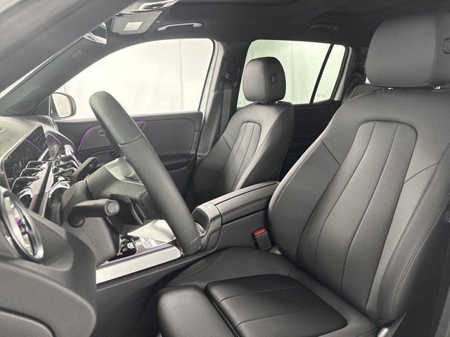 new 2025 Mercedes-Benz GLB 250 car, priced at $53,120