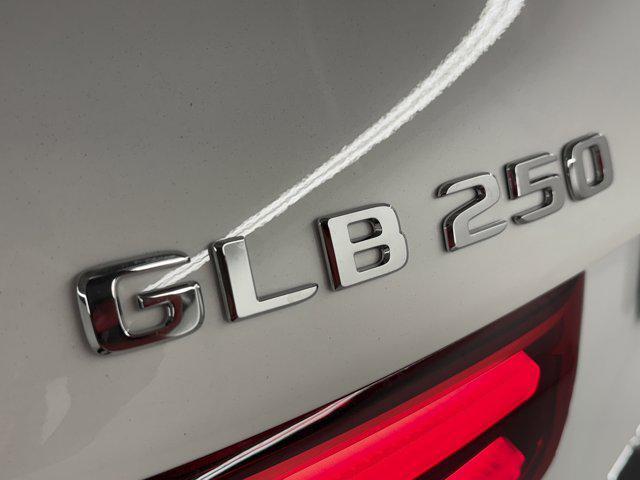 new 2025 Mercedes-Benz GLB 250 car, priced at $53,120