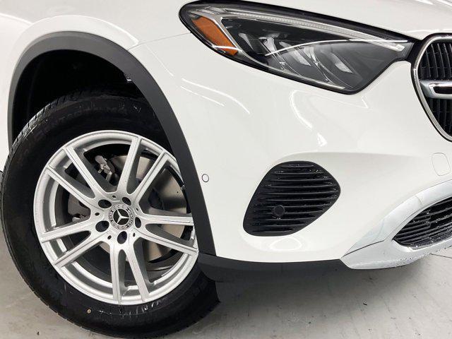 new 2025 Mercedes-Benz GLC 300 car, priced at $51,125