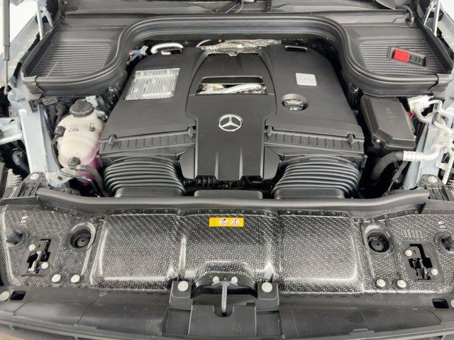 new 2026 Mercedes-Benz GLS 580 car