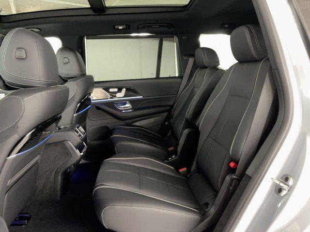 new 2026 Mercedes-Benz GLS 580 car