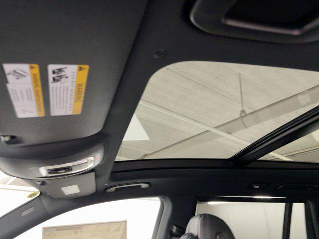 new 2026 Mercedes-Benz GLS 580 car