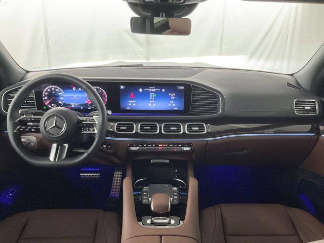 new 2025 Mercedes-Benz GLS 450 car