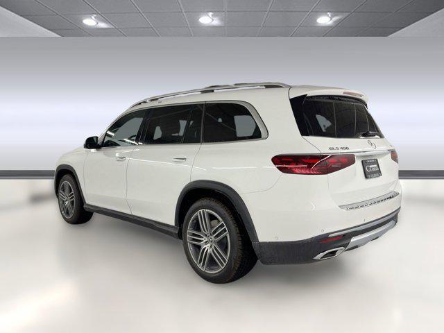 new 2025 Mercedes-Benz GLS 450 car