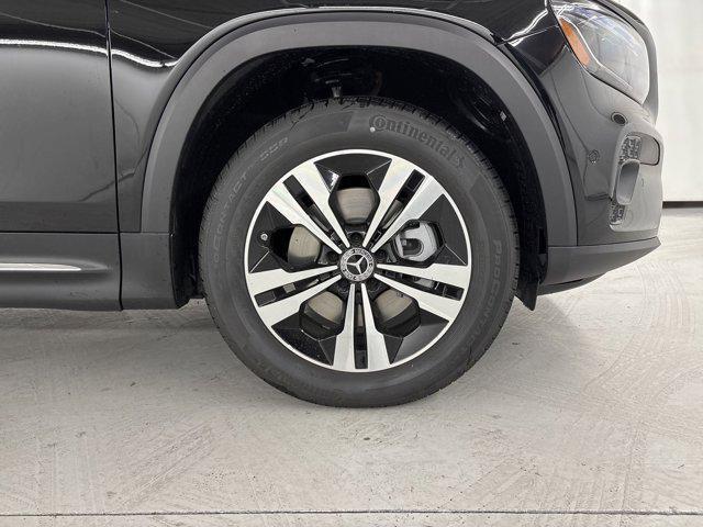 new 2025 Mercedes-Benz GLB 250 car, priced at $46,985