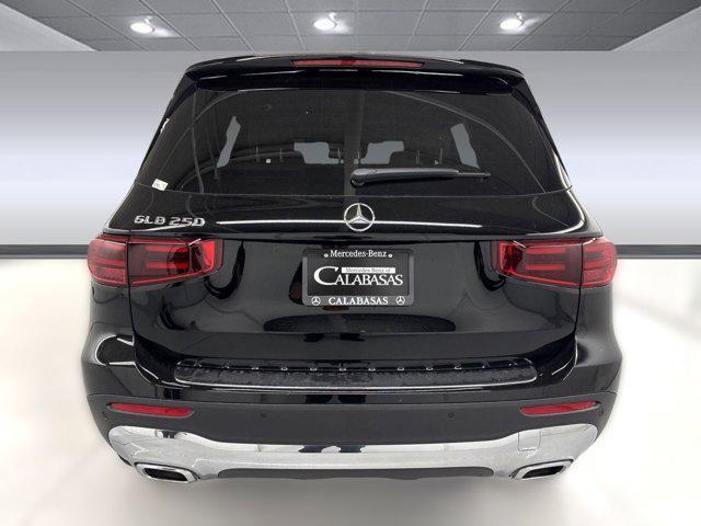 new 2025 Mercedes-Benz GLB 250 car, priced at $46,985