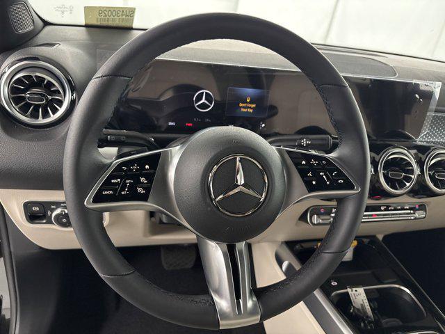new 2025 Mercedes-Benz GLB 250 car, priced at $46,985