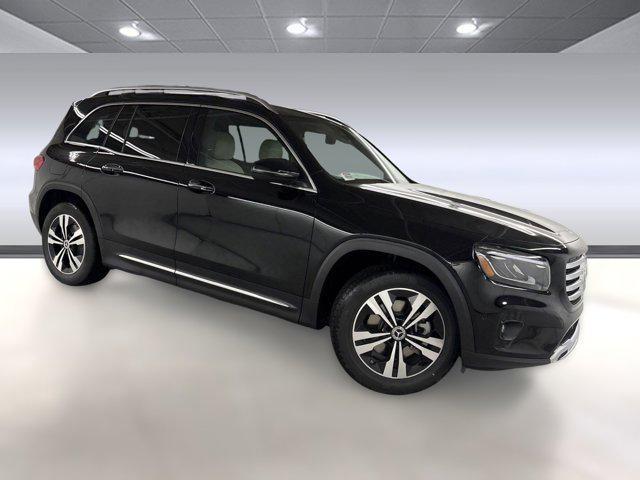 new 2025 Mercedes-Benz GLB 250 car, priced at $46,985