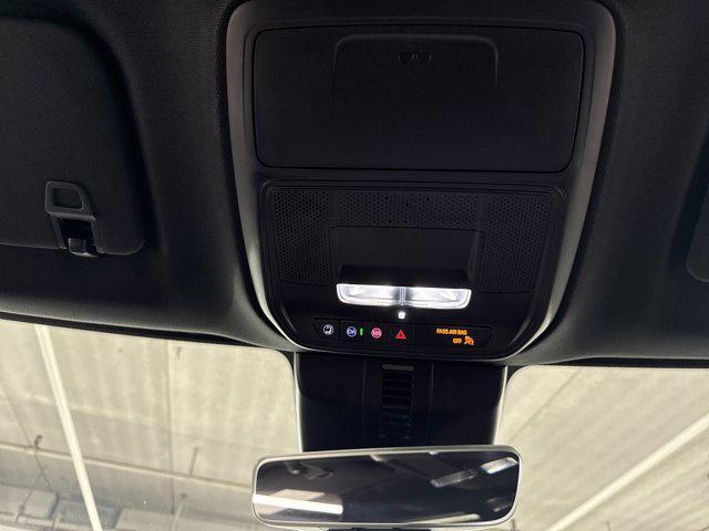 used 2024 Chevrolet Traverse car, priced at $39,999