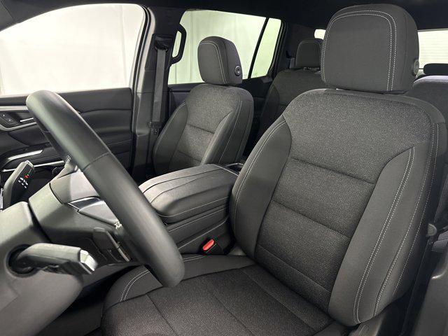used 2024 Chevrolet Traverse car, priced at $39,999