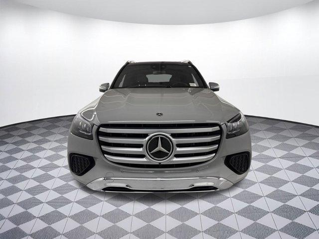 new 2025 Mercedes-Benz GLS 450 car
