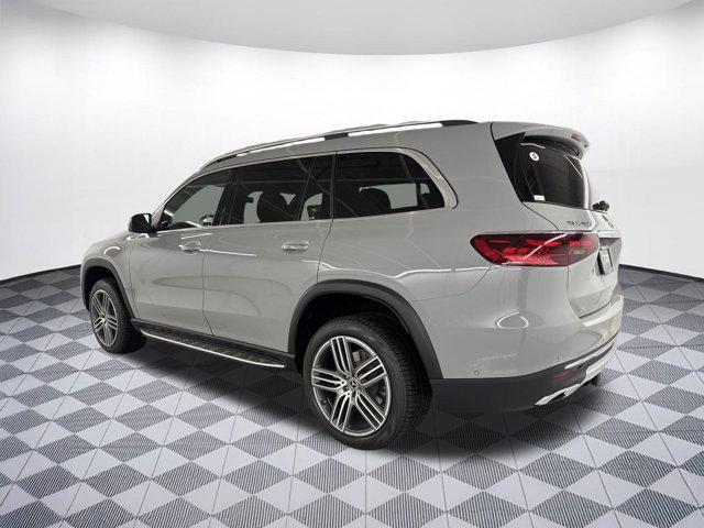 new 2025 Mercedes-Benz GLS 450 car