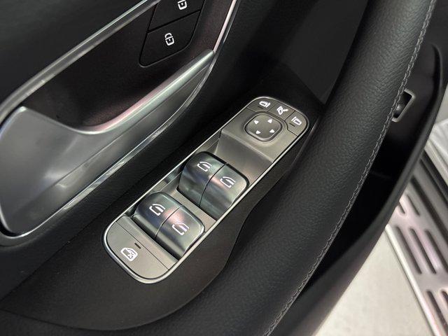 new 2025 Mercedes-Benz GLS 450 car