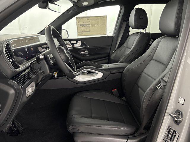 new 2025 Mercedes-Benz GLS 450 car