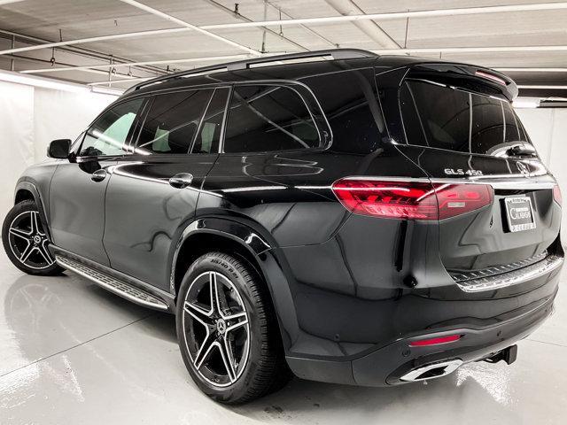 new 2025 Mercedes-Benz GLS 450 car