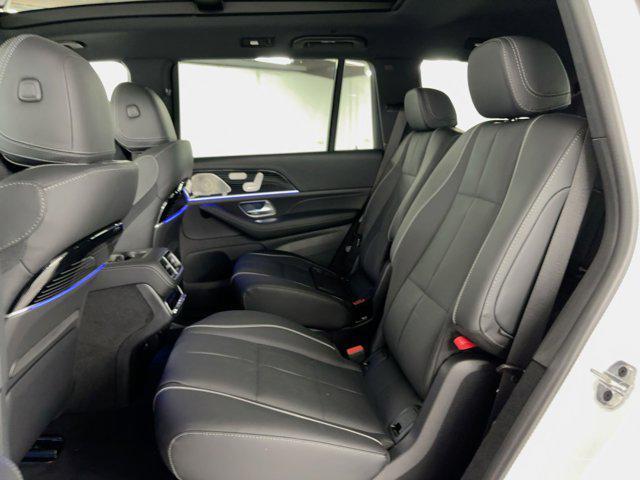 new 2026 Mercedes-Benz GLS 580 car