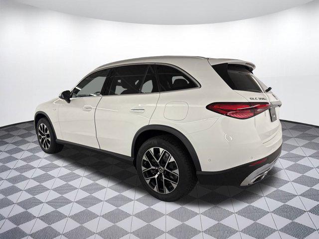 new 2025 Mercedes-Benz GLC 350e car, priced at $61,700