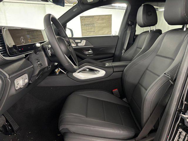 new 2025 Mercedes-Benz GLS 450 car