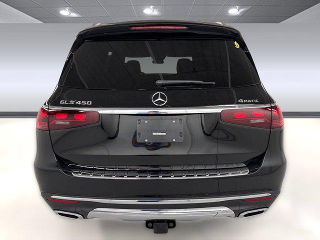 new 2025 Mercedes-Benz GLS 450 car