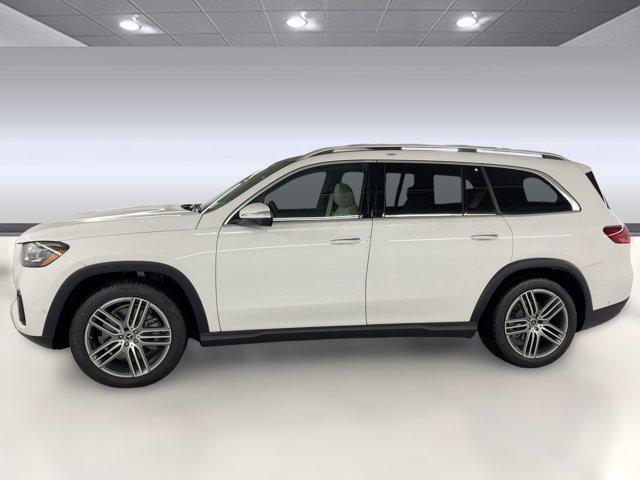 new 2025 Mercedes-Benz GLS 450 car