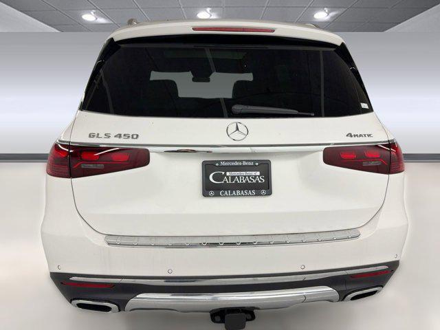 new 2025 Mercedes-Benz GLS 450 car