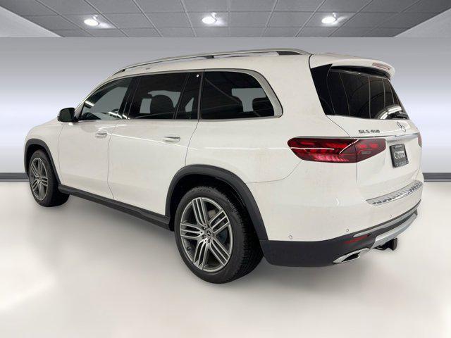 new 2025 Mercedes-Benz GLS 450 car