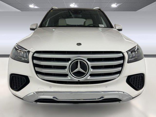 new 2025 Mercedes-Benz GLS 450 car