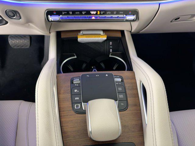 new 2025 Mercedes-Benz GLS 450 car