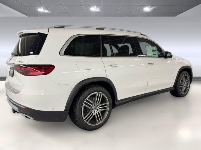 new 2025 Mercedes-Benz GLS 450 car