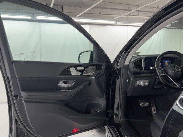 new 2026 Mercedes-Benz GLS 450 car