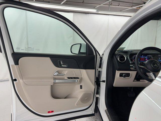 new 2026 Mercedes-Benz GLB 250 car, priced at $47,265