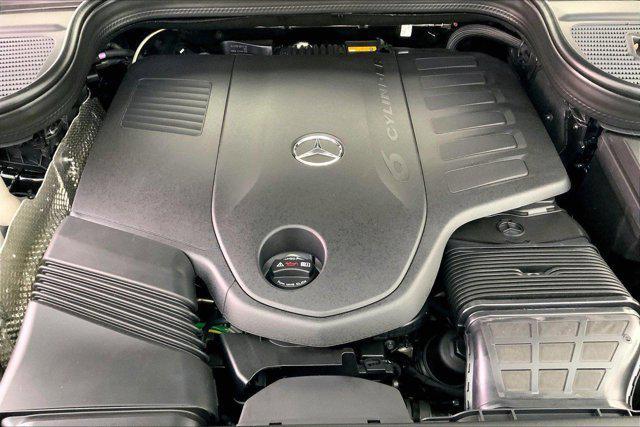 new 2025 Mercedes-Benz GLE 450 car, priced at $73,550