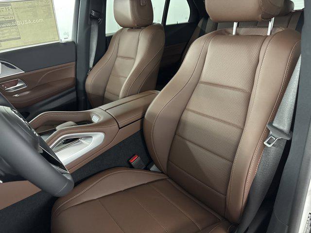 new 2025 Mercedes-Benz GLE 450 car, priced at $77,535