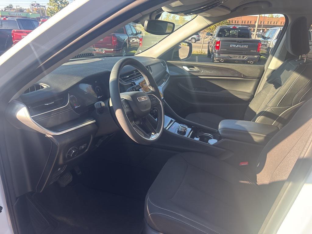 used 2023 Jeep Grand Cherokee car, priced at $32,600