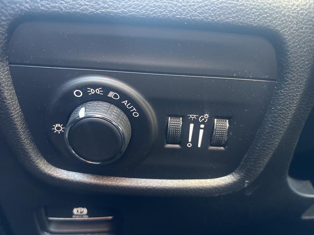 used 2023 Jeep Grand Cherokee car, priced at $32,600