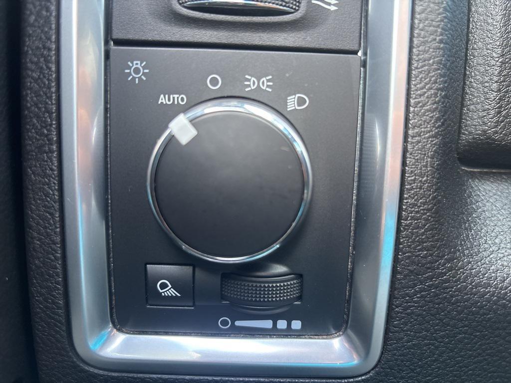 used 2022 Ram 1500 Classic car, priced at $32,400