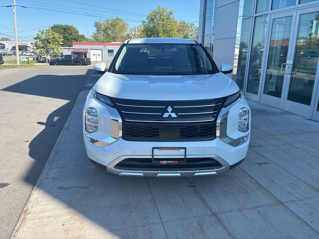 used 2024 Mitsubishi Outlander car, priced at $24,200
