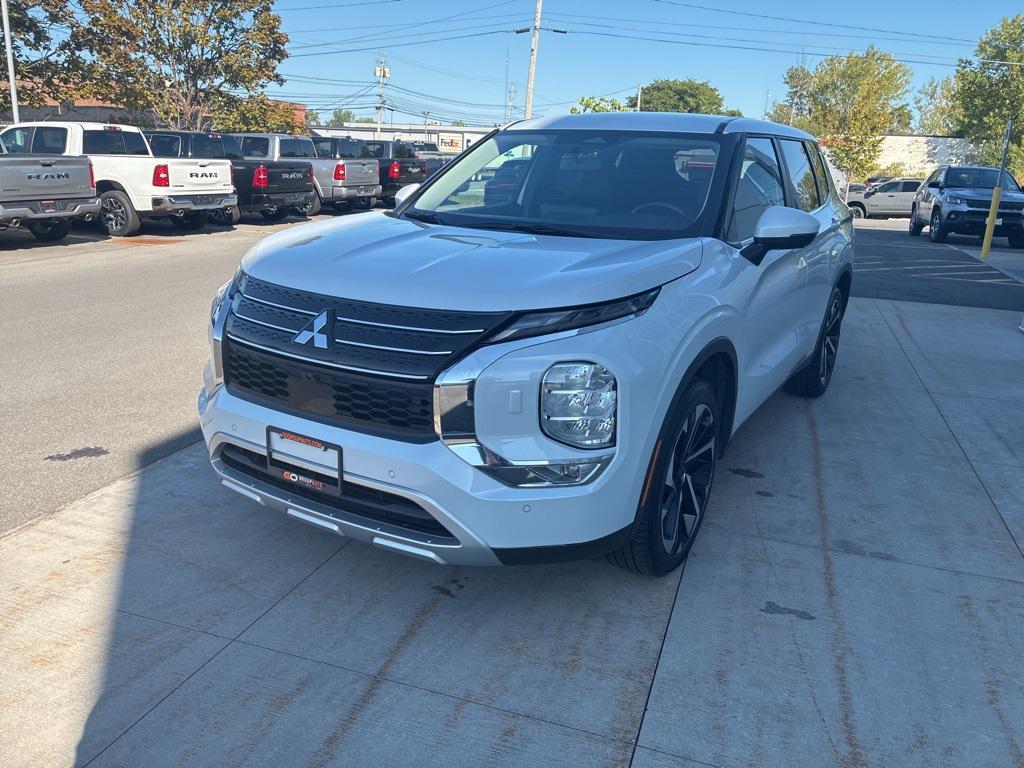 used 2024 Mitsubishi Outlander car, priced at $24,200