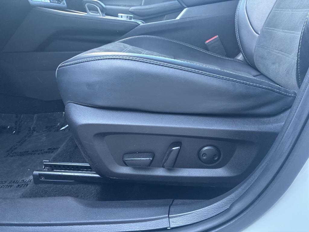 used 2024 Mitsubishi Outlander car, priced at $24,200