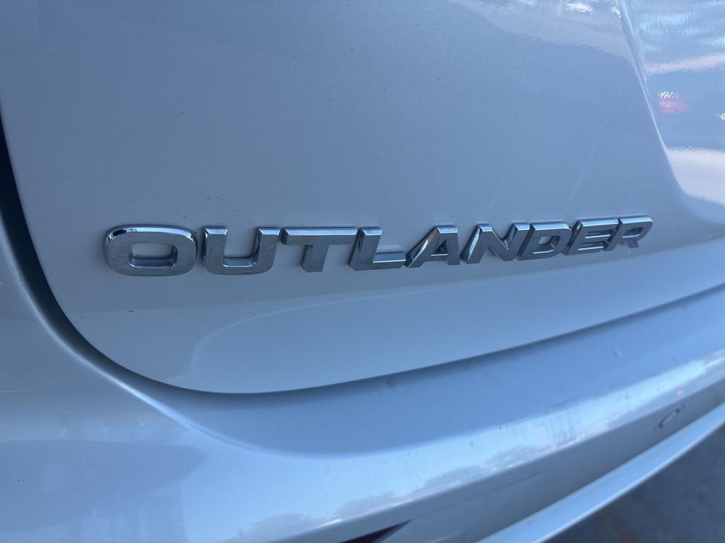 used 2024 Mitsubishi Outlander car, priced at $24,200
