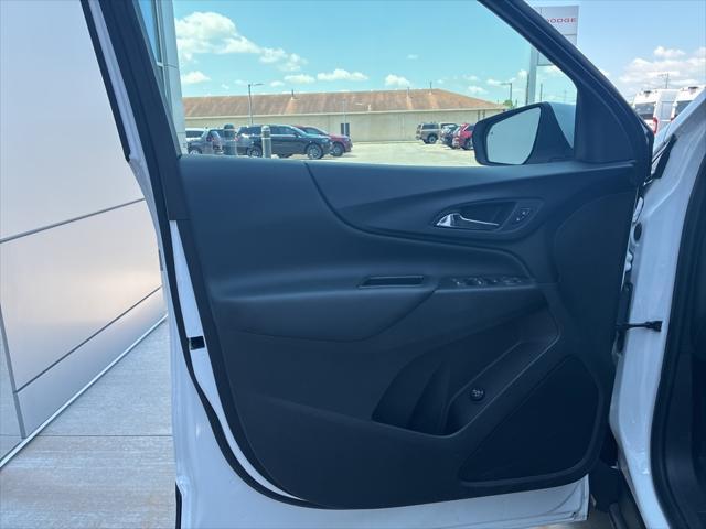 used 2022 Chevrolet Equinox car, priced at $24,900