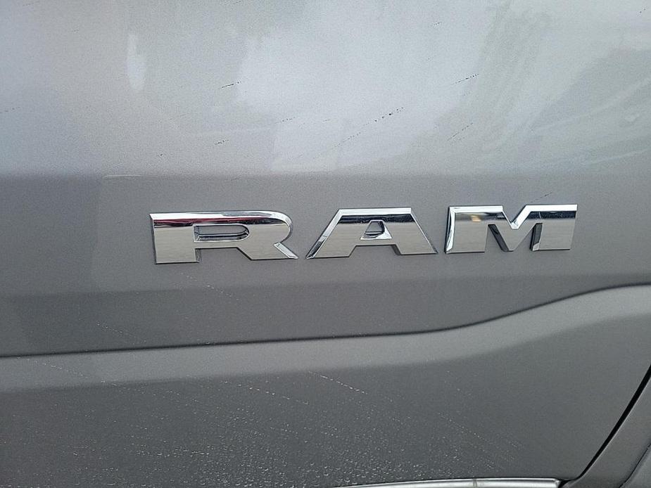 new 2025 Ram 1500 car, priced at $61,725