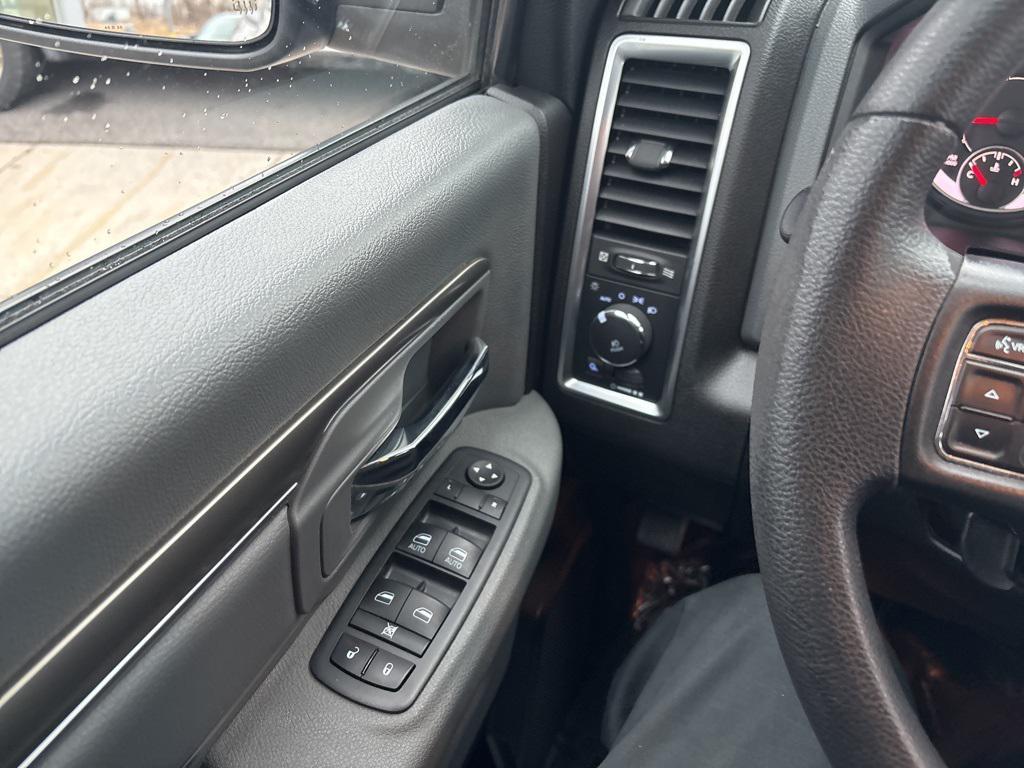 used 2020 Ram 1500 Classic car, priced at $27,000