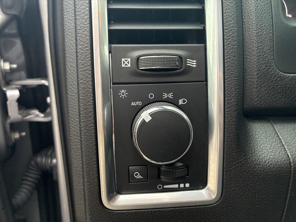 used 2022 Ram 1500 Classic car, priced at $32,900