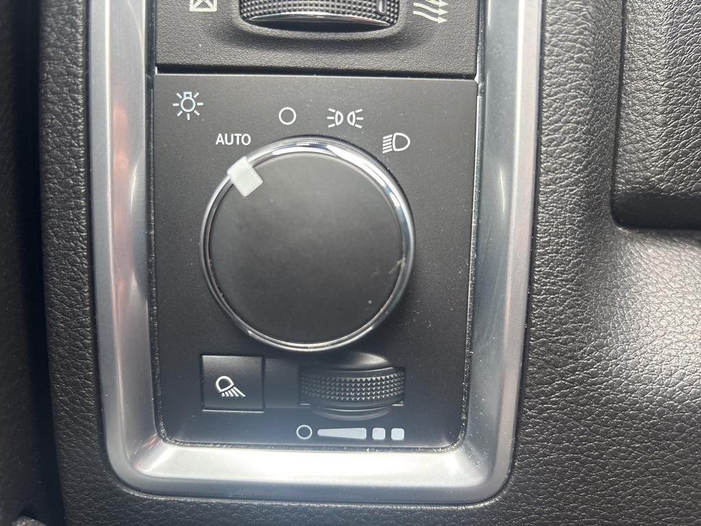 used 2021 Ram 1500 Classic car, priced at $29,200