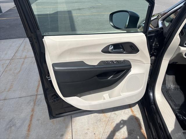 used 2023 Chrysler Pacifica car, priced at $26,000